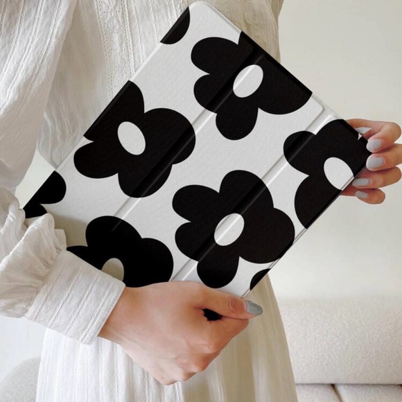 Adorable iPad case! - Picture 2 of 3